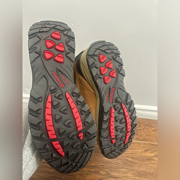 Columbia Newton Ridge Boots Women - Picture 2 of 5